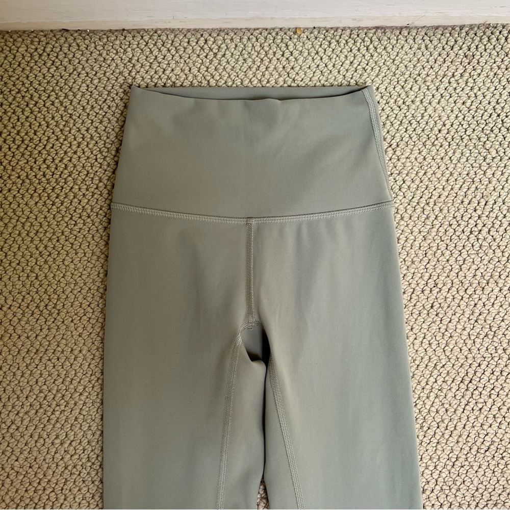 Lululemon Wunder Train High Rise Leggings - Picture 4 of 8